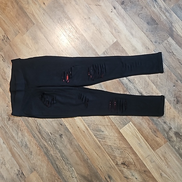 👖TORRID DISTRESSED LEGGINGS👖 - Picture 1 of 9